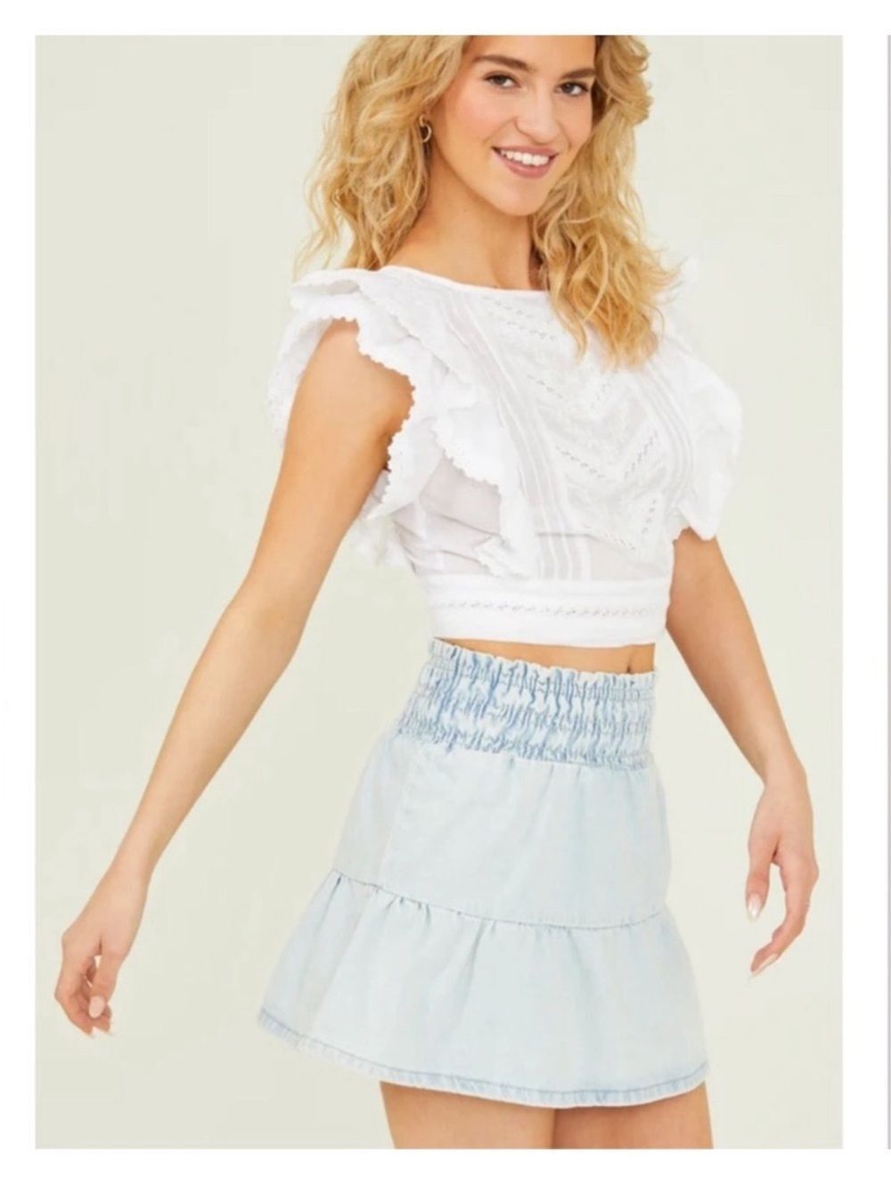 Altar'd State Womens White Solid Square Neck Smocked Ruffle Lace Crop Top S - Picture 3 of 9